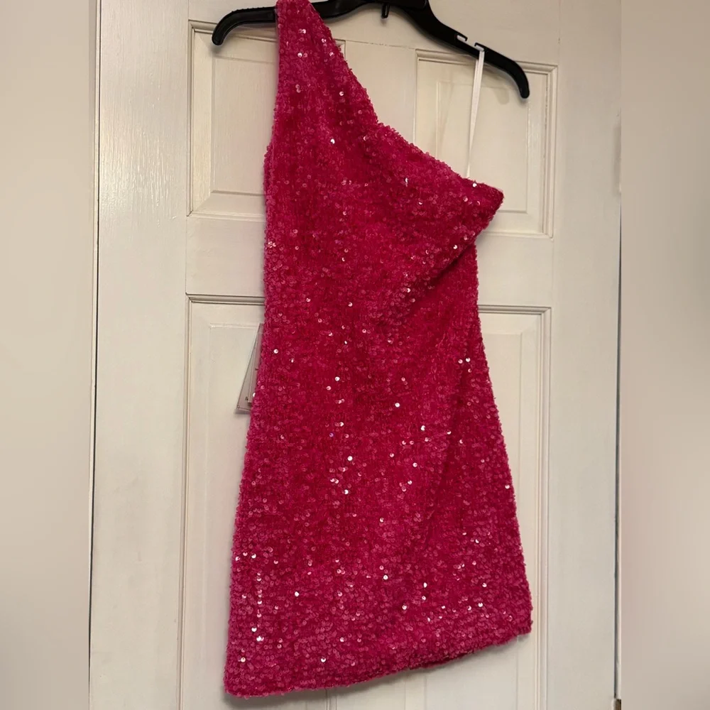 Elegant One Shoulder Fuchsia Sequin Dress‎